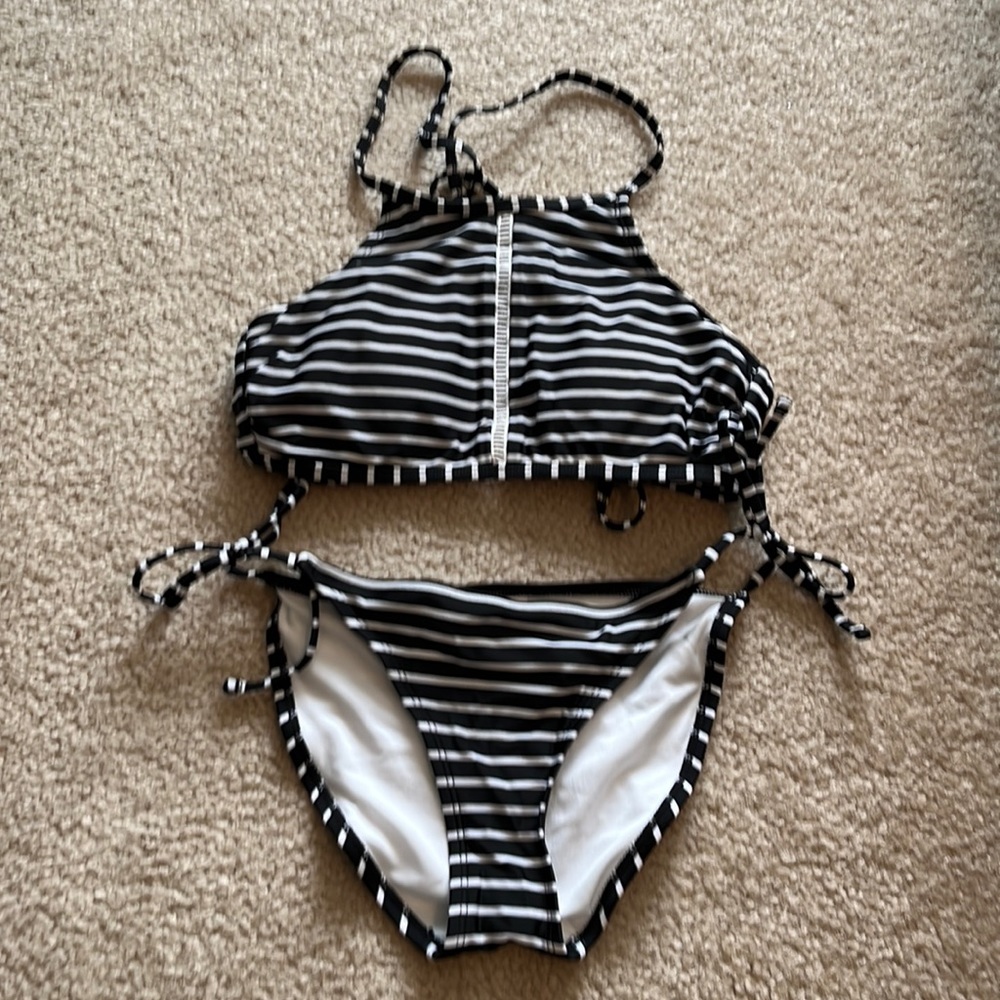 Xhiliration bikini